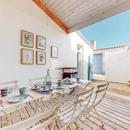 Awesome Home In Saint-Denis-D'Oleron With Wifi Saint-Denis-dʼOléron